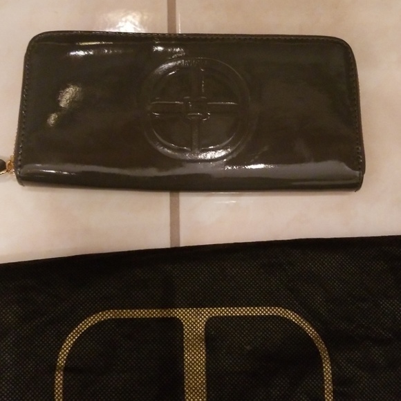 Wallet - Picture 2 of 7